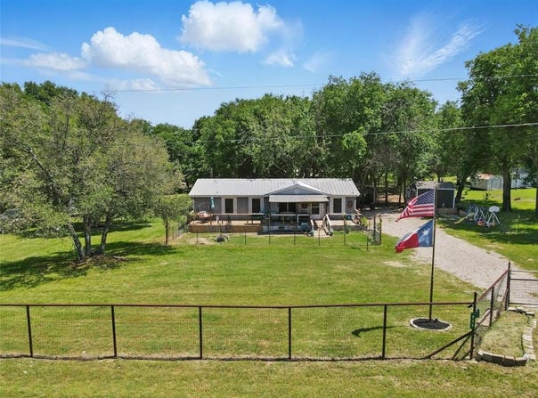 859 New Highland Road, Springtown, TX 76082