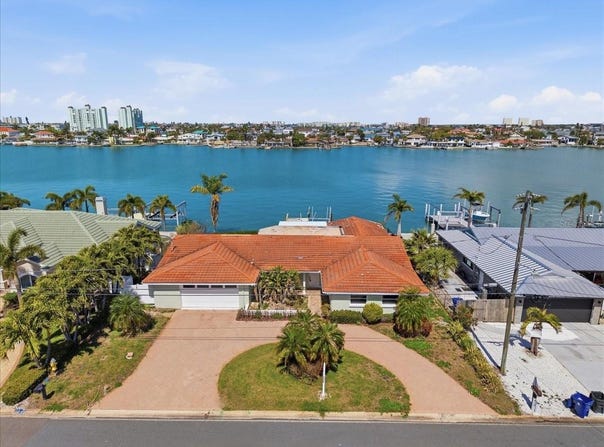 411 55TH Avenue, ST PETE BEACH, FL 33706