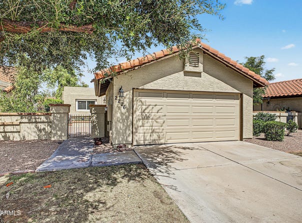 2226 E FAIRVIEW Avenue, Mesa, AZ 85204