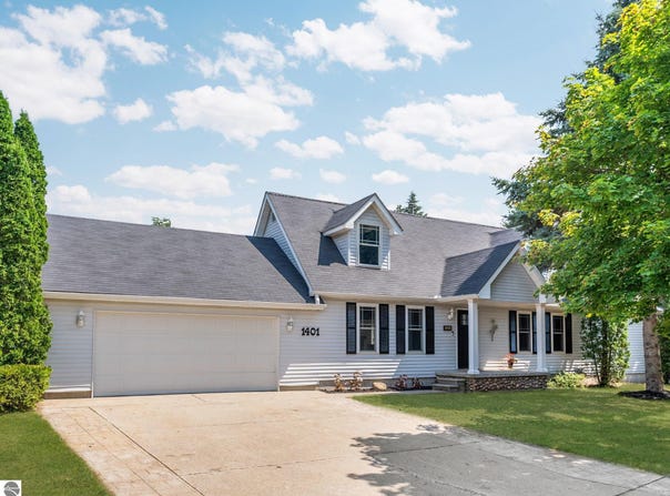 1401 Jeffrey Drive, Cadillac, MI 49601