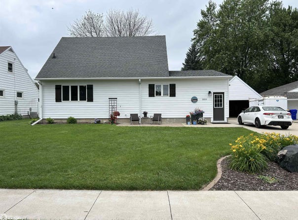 1050 Front Street, Garner, IA 50438