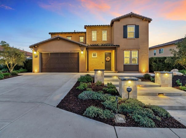 1128 Witherby Ln, Escondido, CA 92026