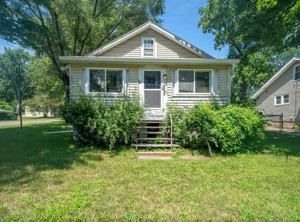 1201 MEADOW Avenue, East Peoria, IL 61611