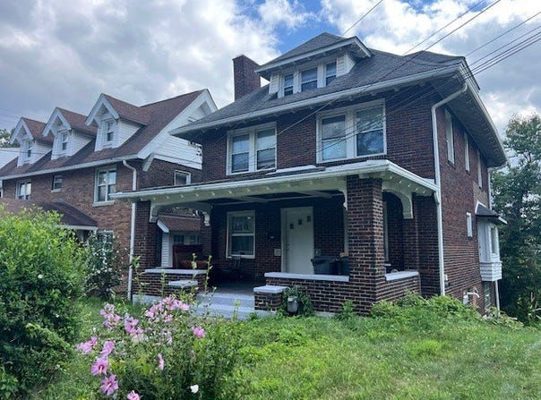 5582 Pocusset St, Squirrel Hill, PA 15217
