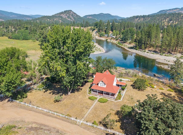 2339 KETTLE RIVER RD, KETTLE FALLS, WA 99141