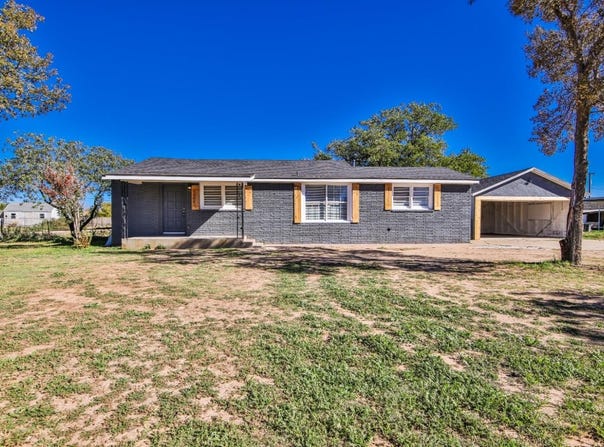 1300 S 11th Street, Slaton, TX 79364