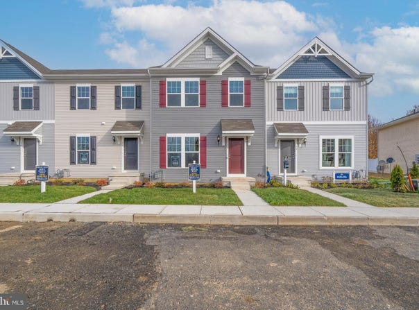 21 WHITAKER COURT, MILLVILLE, NJ 08332