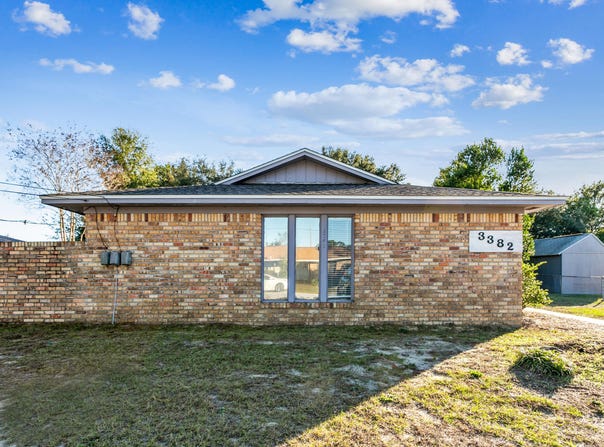 3382 Green Briar Circle, Gulf Breeze, FL 32563