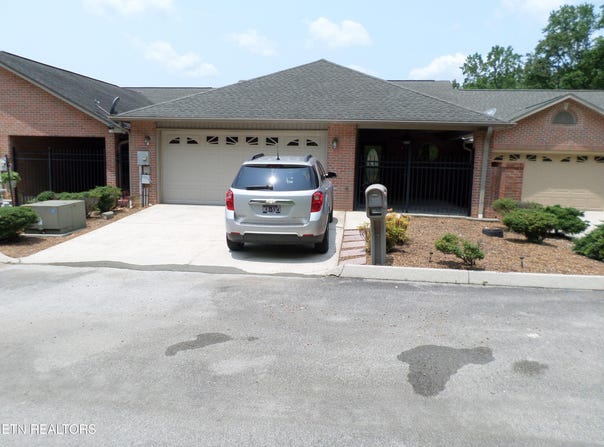 5014 Fairgrounds Place, Kingston, TN 37763