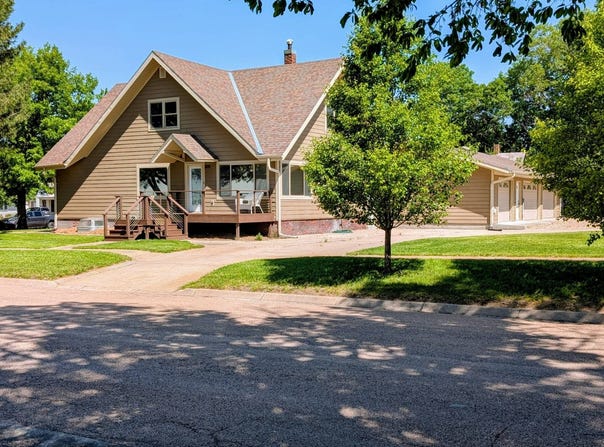 305 Garfield Ave, Grant, NE 69140