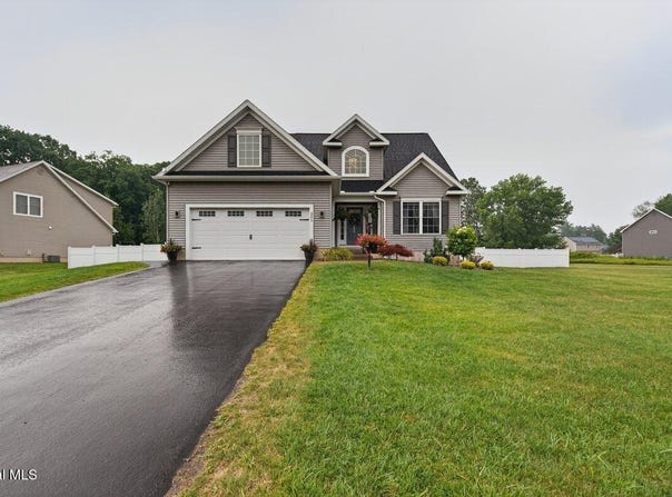 305 Steeple Way, Rotterdam, NY 12306