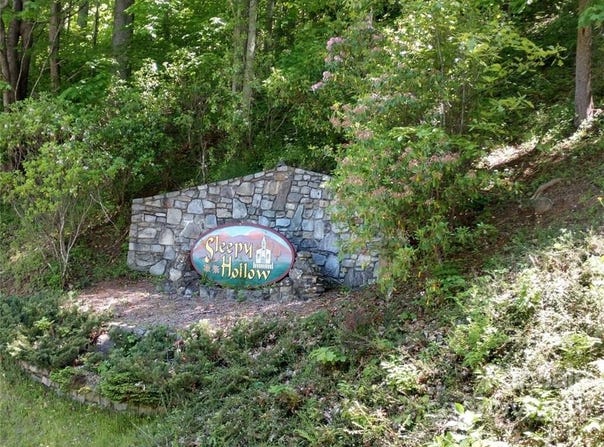 Hudson Valley Drive unit: 11, Waynesville, NC 28786
