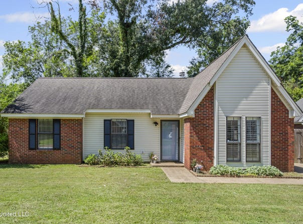 116 Dabney Street, Batesville, MS 38606