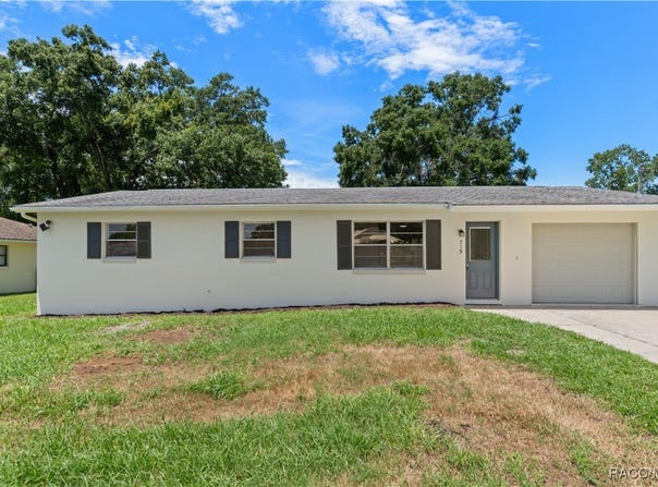 719 S Apopka Avenue, Inverness, FL 34452