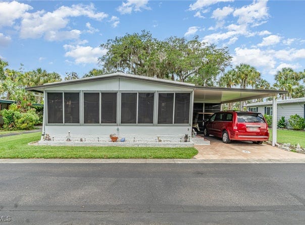 5 Aloe Street, Alva, FL 33920