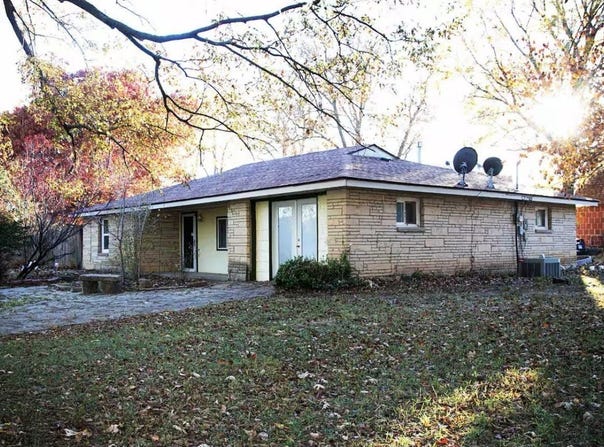 208 Park, Fall River, KS 67047