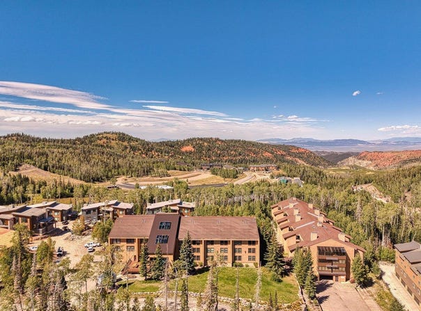 150 W Ridge View St, Brian Head, UT 84719
