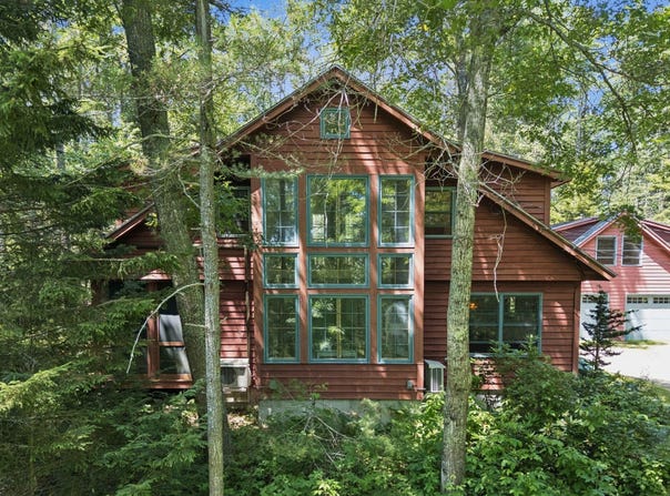 13 Eggemoggin Way, Harpswell, ME 04079