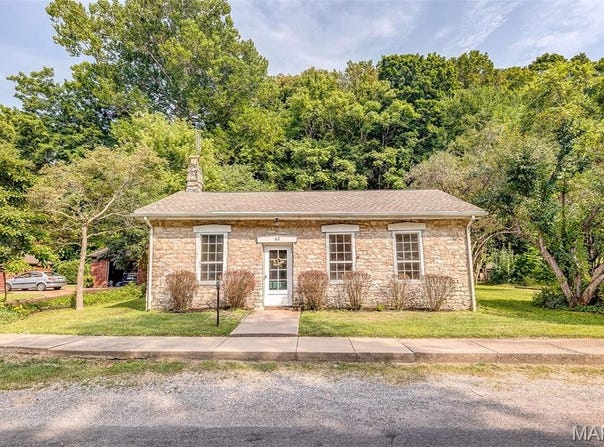 62 Mill Street, Elsah, IL 62028