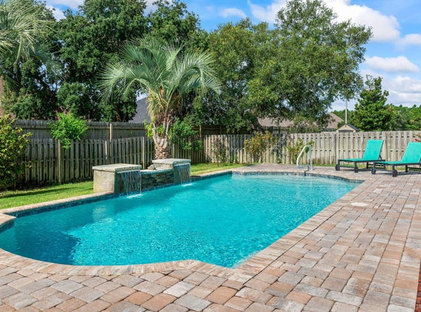 1530 Woodlawn Way, Gulf Breeze, FL 32563