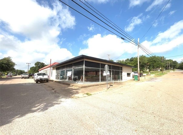 207 S Bell Street, Hamilton, TX 76531