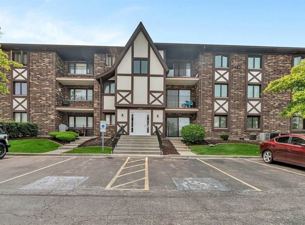 10528 Ridge Cove Drive, Chicago Ridge, IL 60415