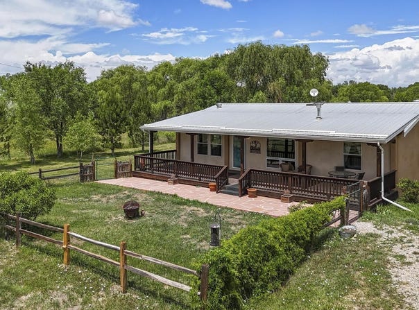 614 Callejon, Taos, NM 87571