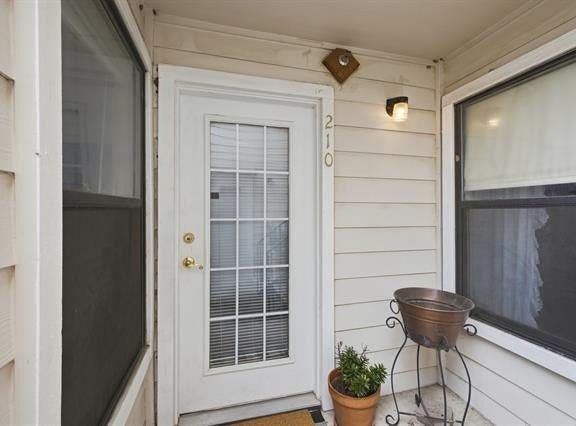 1904 E 66th Place, Tulsa, OK 74136