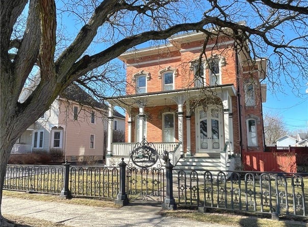 280 South Main Street, Canandaigua City, NY 14424