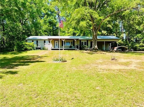 930 BELLEVUE Street, Jena, LA 71342