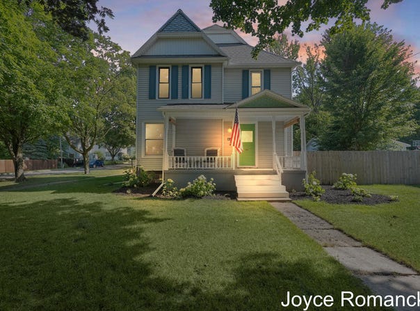 223 Johnson Street SE, Caledonia, MI 49316