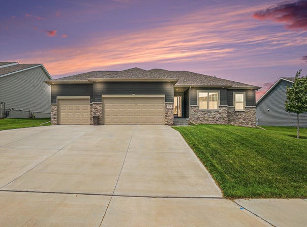 12114 S 111 Street, Papillion, NE 68046