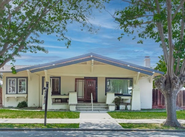 906 West ST, HOLLISTER, CA 95023