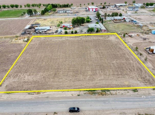 483 GINA Drive, Fabens, TX 79838