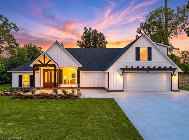 6020 Tower CIR, Van Buren, AR 72956