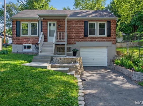 33a Marie Drive, St Charles, MO 63301