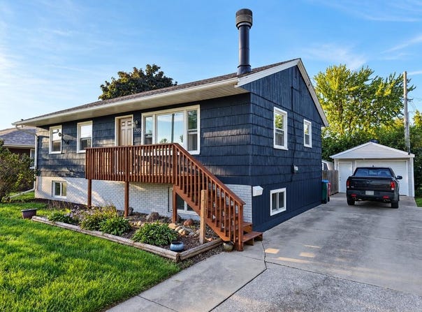 1205 Betsy Lane, Webster City, IA 50595