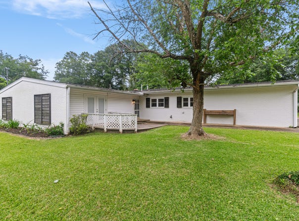 2902 Williamsburg Rd., Hattiesburg, MS 39402