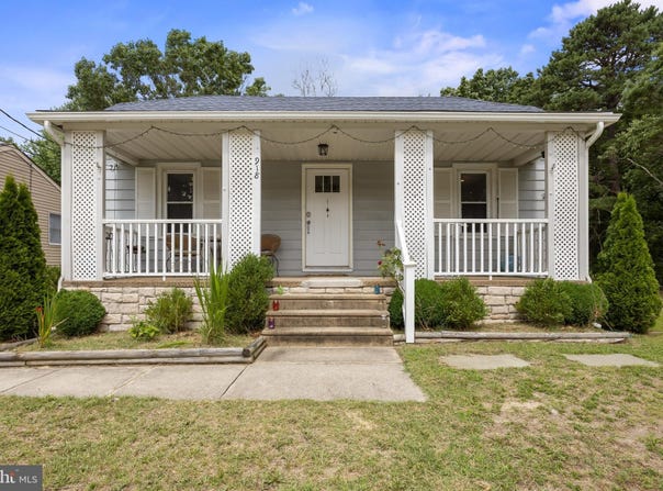 918 UNITED STATES AVENUE, LINDENWOLD, NJ 08021