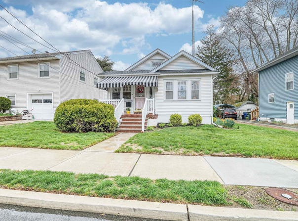 6 Plaza Place, Pleasantville, NJ 08232