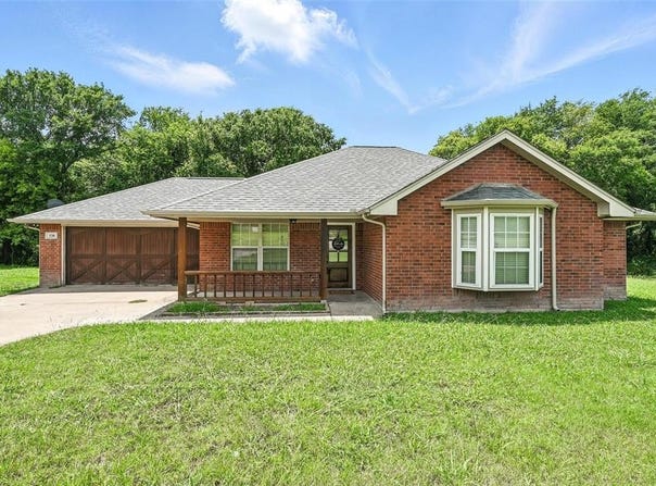 130 Beaver Creek Lane, Red Oak, TX 75165
