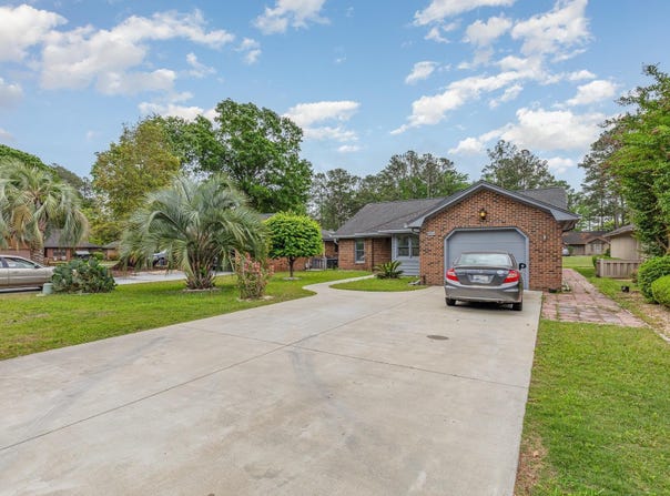 112 Boxwood Ln., Conway, SC 29526