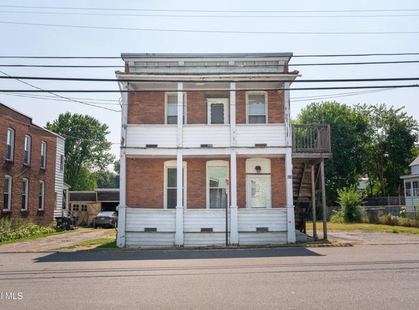 52 Grace Street, Waterford, NY 12188