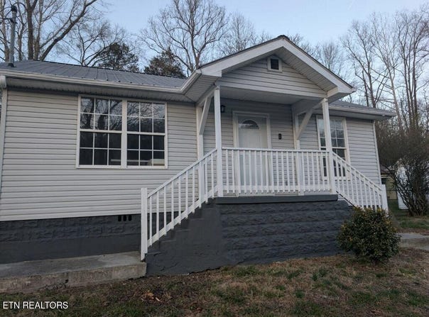 1093 Old Bell High Rd, Pineville, KY 40977