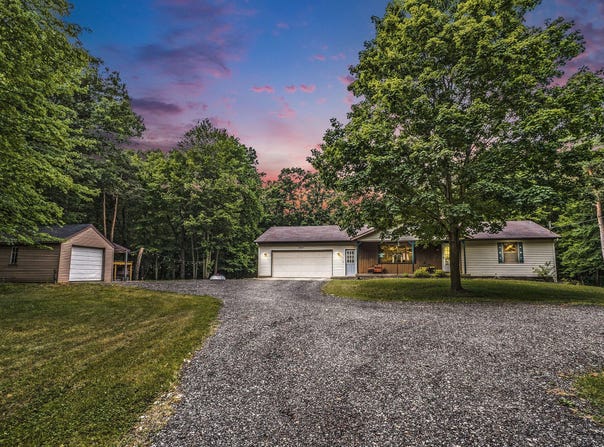 2427 140th Avenue, Dorr, MI 49323