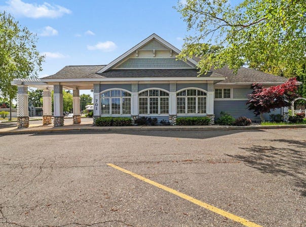 701 N Washington Avenue, Ludington, MI 49431
