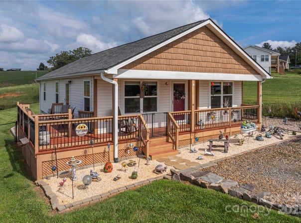 43 Paul Bridges Road, Alexander, NC 28701