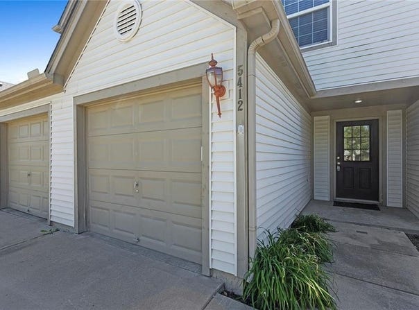 5412 Fairmount Avenue, Kansas City, MO 64118