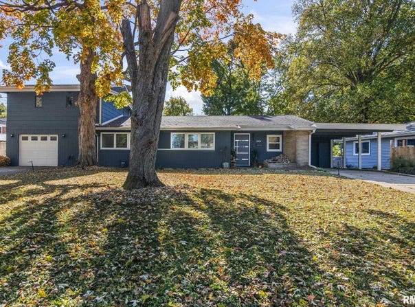 1900 FAIRWAY Drive, Springfield, IL 62704