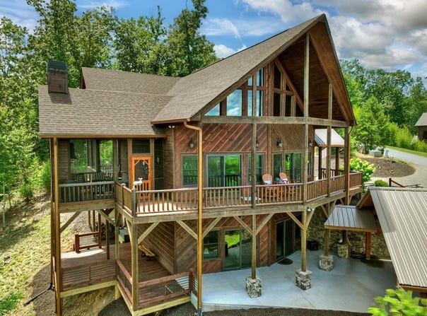 467 Deer Crest Road, Blue Ridge, GA 30513